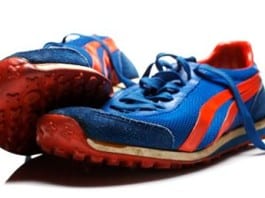 Committee Investigates Surgeon Whose Shoes Are Always Untied