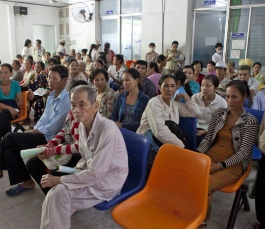 Tired of Waiting, Patient Develops “Chest Pain” in ER Waiting Room