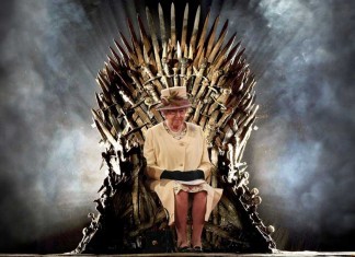 Queen Elizabeth Gets IUD Removed, Ready to Have Another Royal Baby