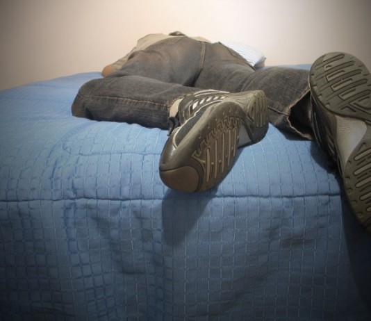 Insomniac Cured After One Question, Wonders Why He Didn’t Think of It Before