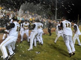 Scientists Perfect the No-Wipe Poop