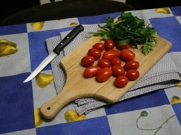 Trauma Patient with Isolated Stab Wound to Shoulder Can’t Understand Why His $300 Pants Are Being Cut Off in the Trauma Bay trauma knife