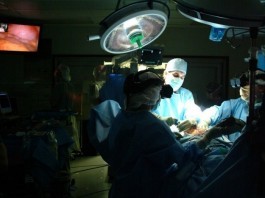Surgical Resident Delivers Mid-Case, Stays to Close