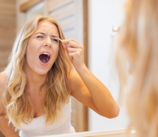 Surgeon Caught Screaming at Nobody, Claims “Practice” surgeon yelling