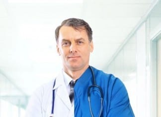 Doctors Getting Nursing Degrees to Stay Competitive