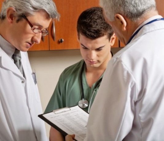In Catastrophic Med-School Blunder, Student Gives Actual Feedback About Rotation medical student