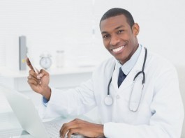 Hospital Staff to Use Social Media to Update Patients, Direct Medical Care doctor texting