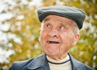 Emergency Medicine Attending Fails to Admit Old Man, Resigns sick patient