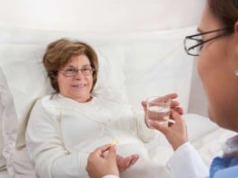 Rare Patient Asks Only for Tylenol for Pain, Receives Standing Ovation patient in hospital