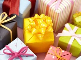 7 Holiday Gift Suggestions for Doctors, Nurses, Healthcare Professionals, and Patients holiday gifts for doctors and nurses