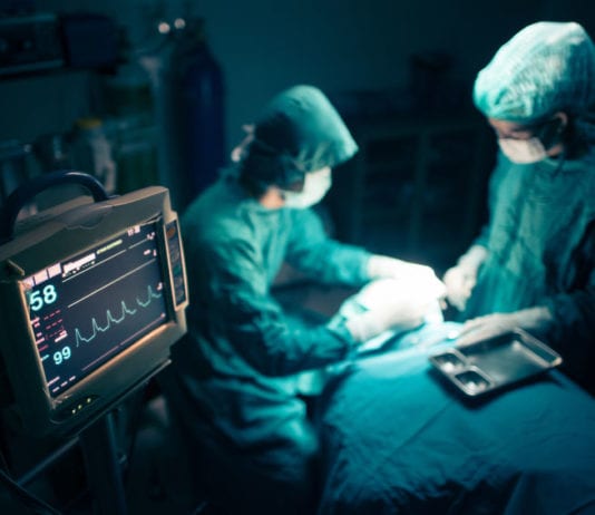 Cardiothoracic Surgeon Consults IT, Tries Turning Heart Off Then Back On Again