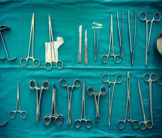 Surgeon Recommends Maximally-Invasive Surgery maximal surgery