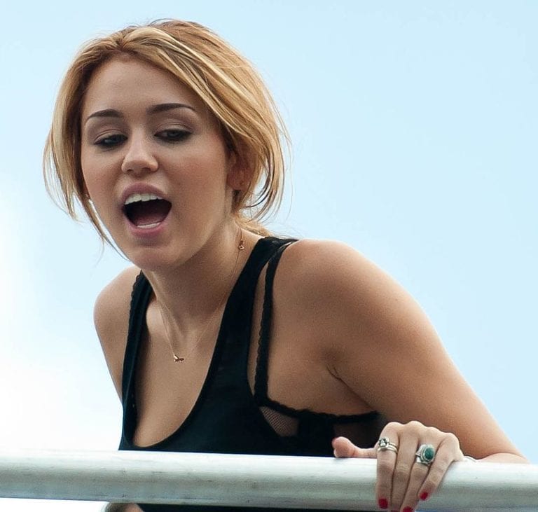 Miley Cyrus claims “You don’t have to be diabetic anymore” after discovering Coke Zero