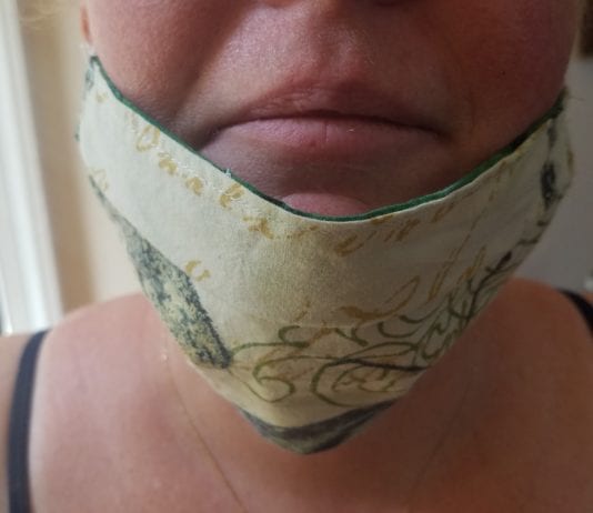 The Latest Fashion Trend for the Fall: Chin Hammocks