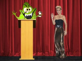 “Rare Diseases” Give Jenny McCarthy Lifetime Achievement Award