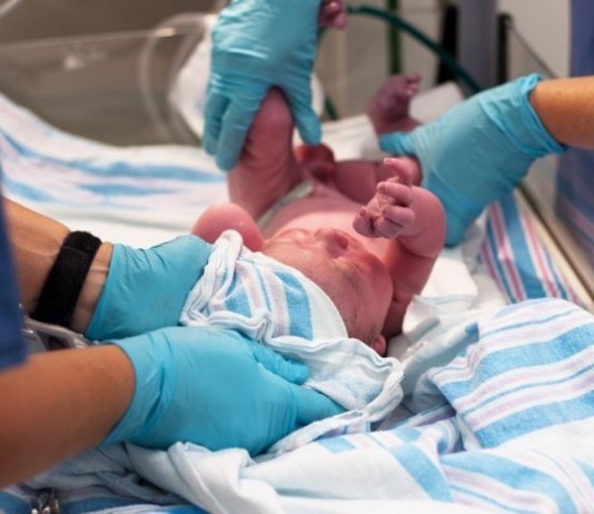 Clumsy OB/GYN Intern Fumbles a Record 11 Babies ob/gyn delivery newborn