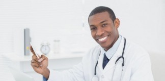 Hospital Staff to Use Social Media to Update Patients, Direct Medical Care doctor texting
