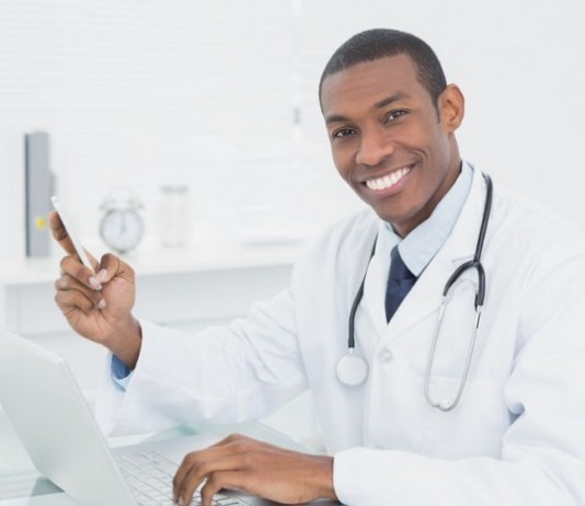 Hospital Staff to Use Social Media to Update Patients, Direct Medical Care doctor texting