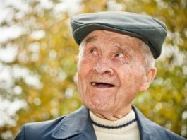 Emergency Medicine Attending Fails to Admit Old Man, Resigns sick patient