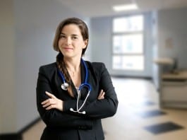 Patient Surprised To Find Out Female ‘Doctor’ Is Not A Nurse female doctor