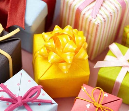 7 Holiday Gift Suggestions for Doctors, Nurses, Healthcare Professionals, and Patients holiday gifts for doctors and nurses