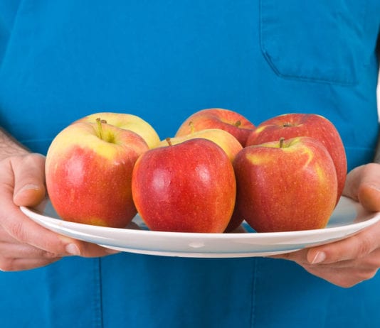 Groundbreaking Study Finds ‘Apple a Day’ Therapy Prevents 100% of Hospital Readmissions