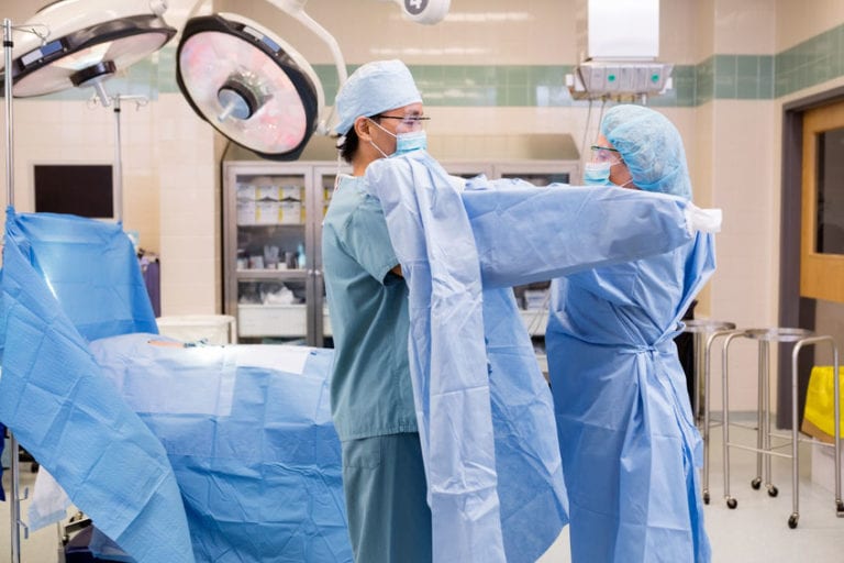 Prima Donna Surgeon Can’t be Bothered to Dress Self