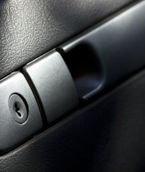 glove compartment syndrome