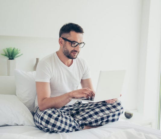 Medical Student at Home Gets Thanked for Helping Fight Coronavirus