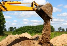 FIGS Scrubs CEOs Admit Reading “Advertising for Dummies” ….Upside-down no less!