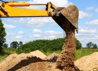 FIGS Scrubs CEOs Admit Reading “Advertising for Dummies” ….Upside-down no less!